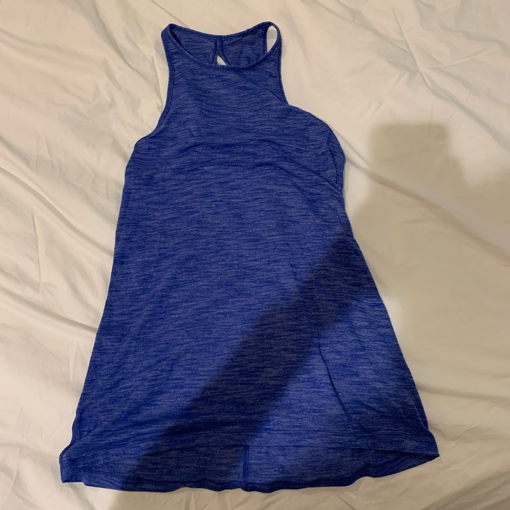 High neck, open twist back, lululemon tank